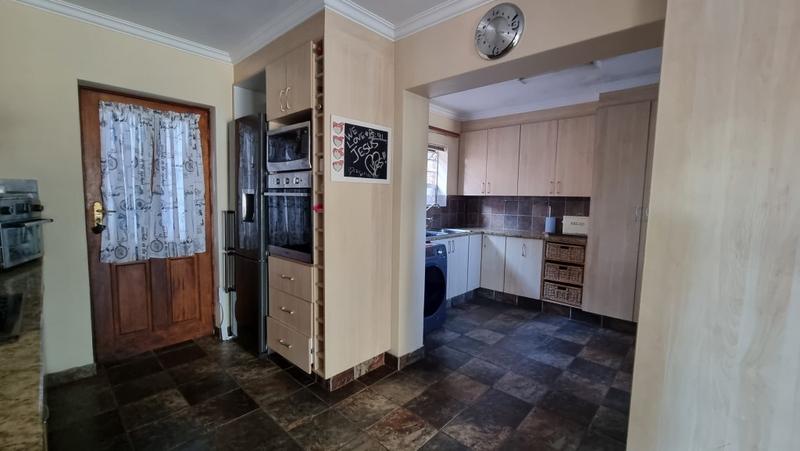 5 Bedroom Property for Sale in Tergniet Western Cape